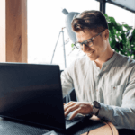 Tips for the Freelancers to Consider Buying a Laptop for Work from Home