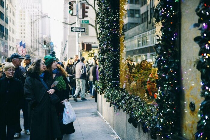How to Enhance Customer Experience During Peak Season
