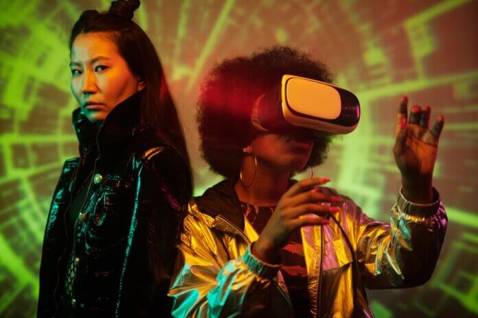 Advantages in Using Virtual Reality in Fashion
